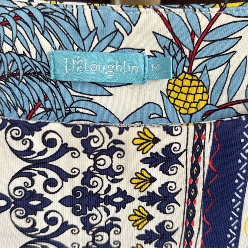 NWOT J. McLaughlin Catalina Cloth Top Tropical
Stripe Size Medium - Picture 4 of 9